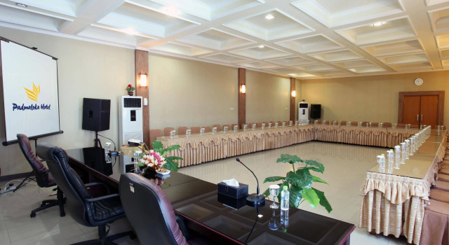 Padmaloka Hotel Tarakan, Забронировать Отель Таракан 