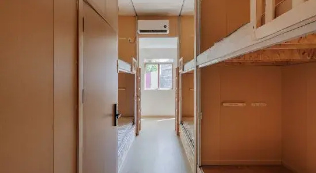 Кровать в общем номере (мужской номер) Jishan Bookstore·Tiantai River View Youth Hostel