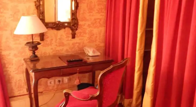 Двухместный номер Superior с балконом Hotel des Orfèvres