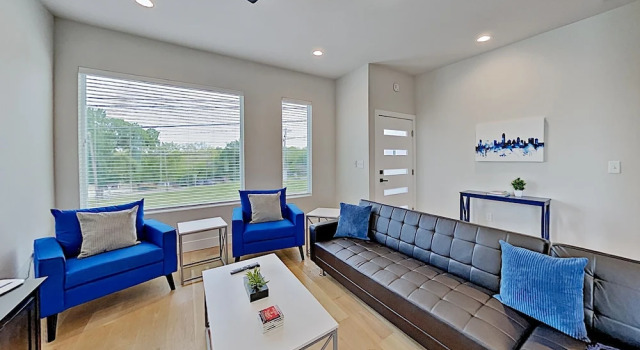 Lavish Eastside W/ Private Rooftop Deck 2 Bedroom Condo