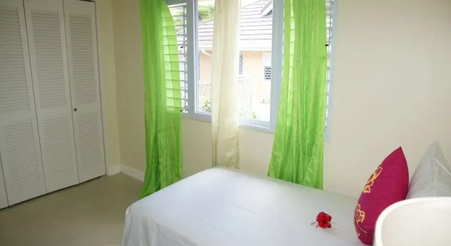 Ocho Rios Villa at Coolshade VI, Rezervasyon Villa Plantation Village Jamaika