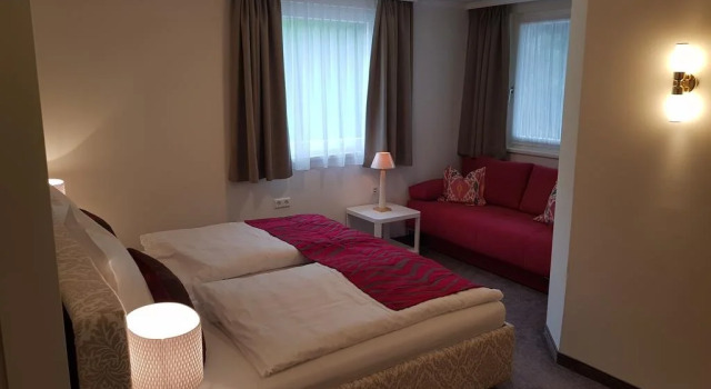 Appartements Basti, Rezerwuj Apartament Hotele w Salzburg z parkingiem, Parking