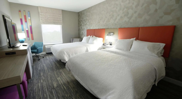 Четырёхместный номер Standard Hampton Inn & Suites Oklahoma City/Quail Springs