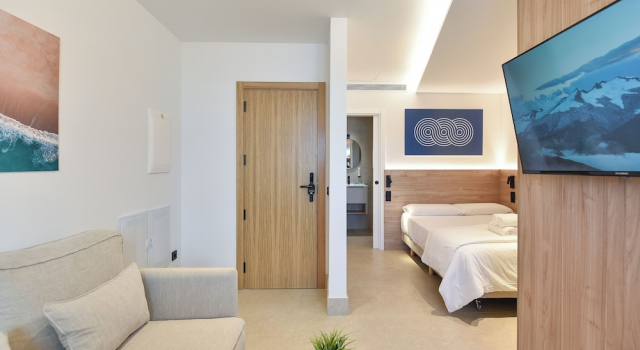 Номер Comfort OH Suites Paseo de las Canteras 58