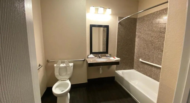 Четырёхместный номер Standard Galveston Beach Hotel