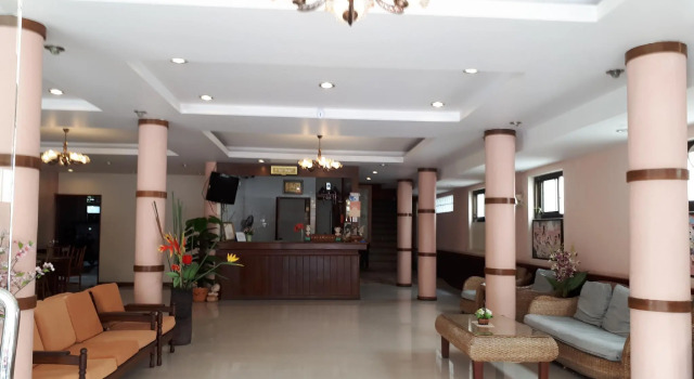 Nathon Residence Hotelโรงเเรมหน้าทอนเรสซิเด้นท์, Забронировать Отель Отели Южного Таиланда с парковкой, Парковка