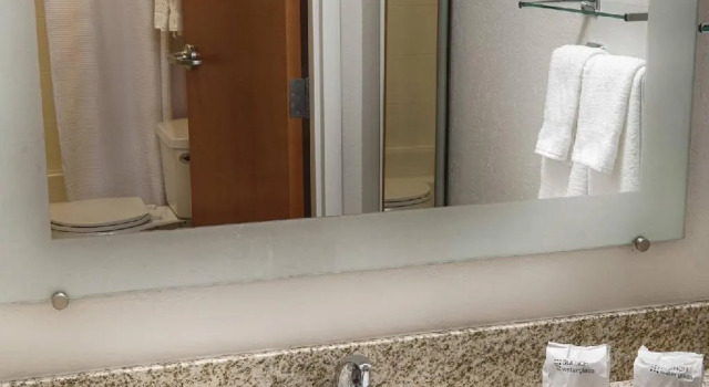 Четырёхместный люкс SpringHill Suites by Marriott Albany Latham-Colonie