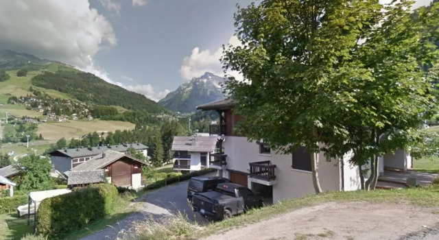Appartement La Clusaz, 3 pièces, 6 personnes - FR-1-459-181, Забронировать Апартаменты/квартира Отели Ла-Клюза с парковкой, рядом с Горнолыжный подъемник Риффруа, Парковка