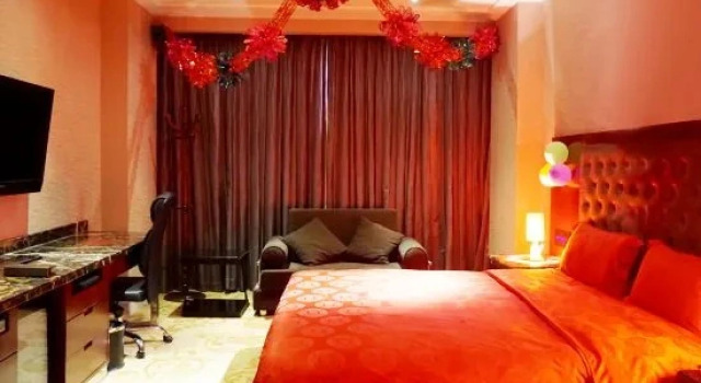 Люкс Business Eden International Hotel