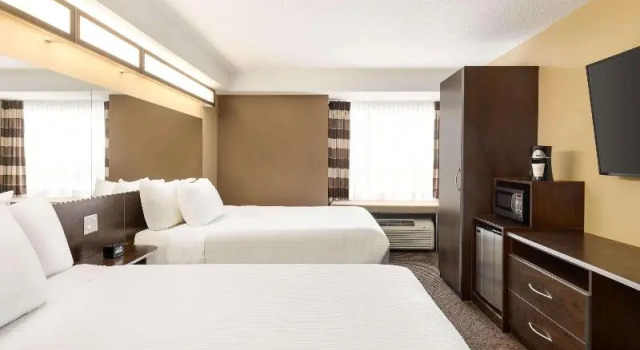 Номер Business Microtel Inn & Suites by Wyndham Estevan
