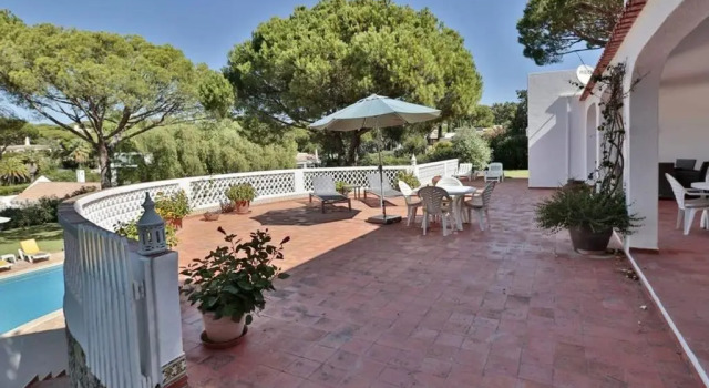 Вилла Villa Vale Do Lobo 626 3 Bedrooms Private Pool Short Walk To The Praca