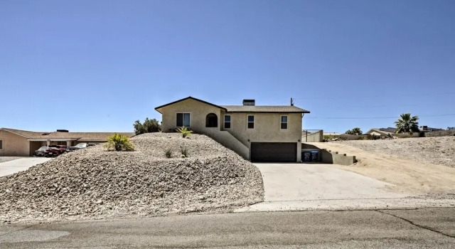 Near Marina: Home w/ Pool & Views in Lake Havasu!, Prenota Casa vacanze Lake Havasu City Arizona