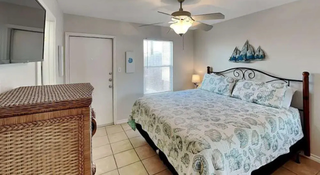 Sol Searcher by Silver Sands Vacation Rentals
