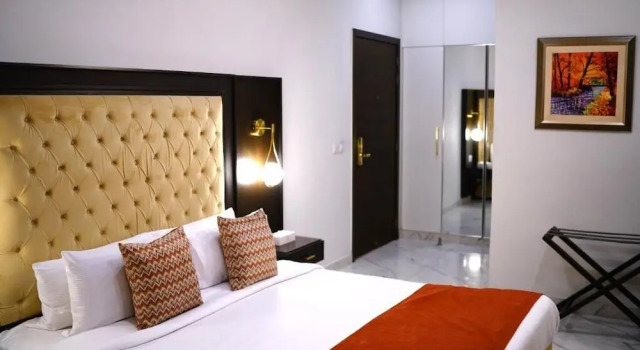 Номер Executive Falettis Grand MM Alam Gulberg