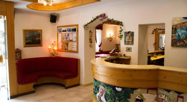 Dolomiti Hotel Cozzio, Забронировать Отель Отели Мадонна-ди-Кампильо 3 звезды, рядом с Кресельный подъёмник Гросте (нижняя станция), 3*