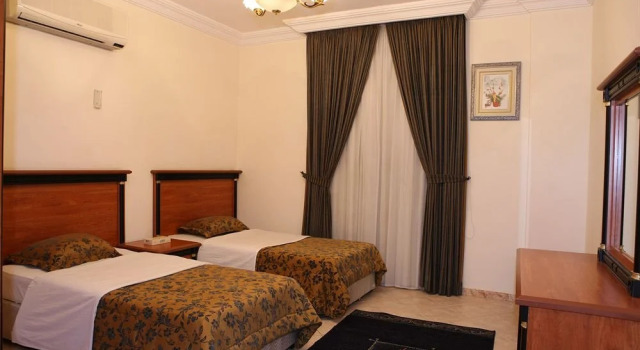 Qasr Al Hamra Waly Al Ahd, Varaa Hotelli Al Hamra 
