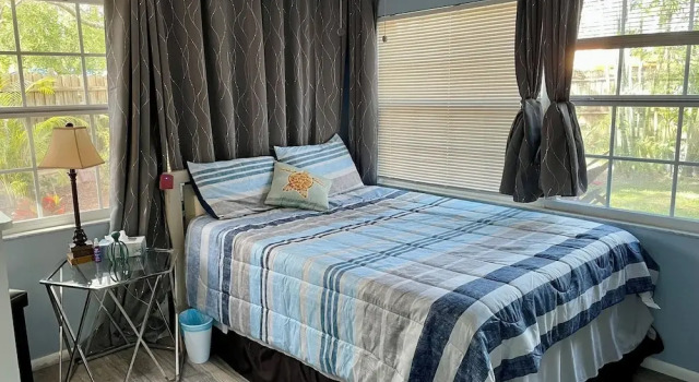 Gulf Side Getaway near Downtown Beaches, Забронировать Дом для отпуска Коттеджи Нью-Порт-Ричи, Коттедж