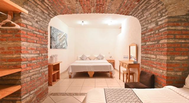 Четырёхместный семейный номер Standard Hotel Meson Cuevano