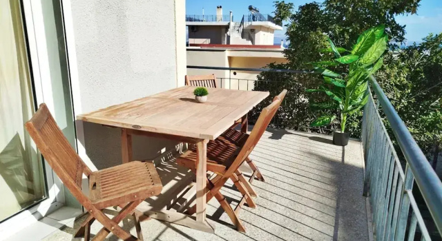 Коттедж Two Bedrooms House Near Athens Airport