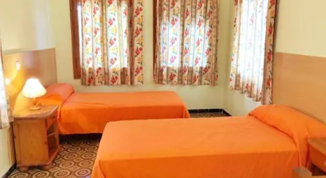 Rentalmar Villa Cristina, Varaa Villa Hotellit Tarragonès uima-altaalla, Uima-allas