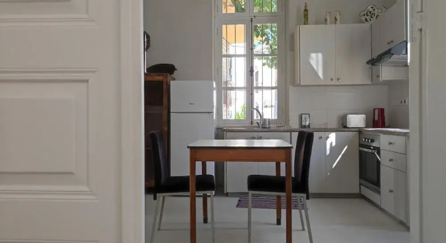 St. Lazaros Studios 2, Book Condo Hotel Larnaka Larnaca Region, near Pierides Archaeological Museum