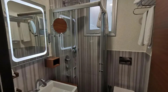 Двухместный номер Standard с балконом The ABC Hotel