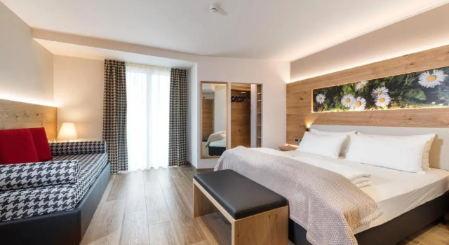 Трёхместный номер Deluxe Family Hotel Serena