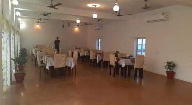 Jaisalmer Desert Safari Camps And Resort, Забронировать Курортный отель Отели штата Раджастхана с парковкой, Парковка