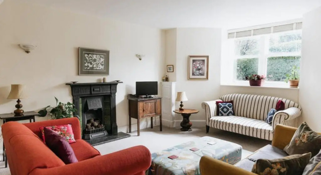 Апартаменты Deluxe SUNNYSIDE APARTMENT - Spacious 2 Bedroom Ground Floor with Free Parking In Kendal, Cumbria