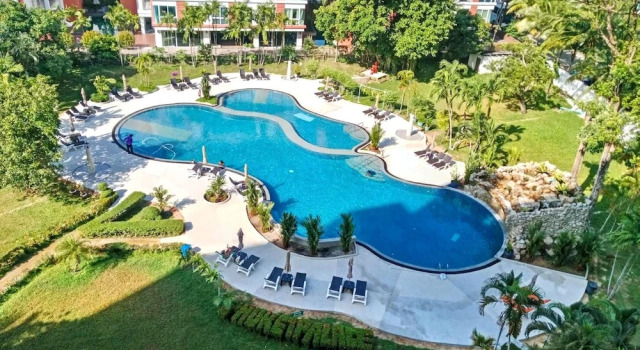 Номер Standard c 1 комнатой с балконом Palace - Spacious 1 Bedroom Condo With Shared Renovated Large Pool