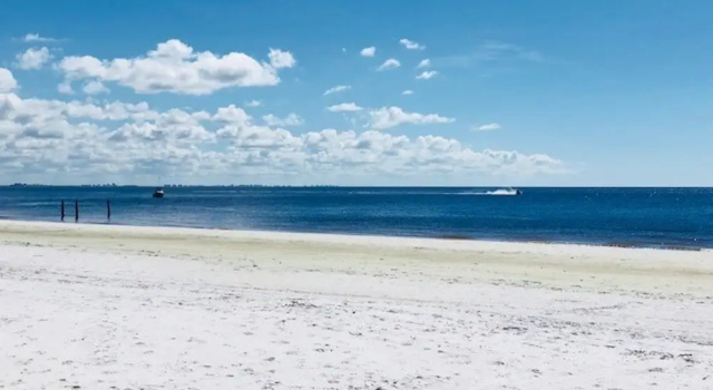 Коттедж c 1 комнатой Fort Myers Beach Area 2680