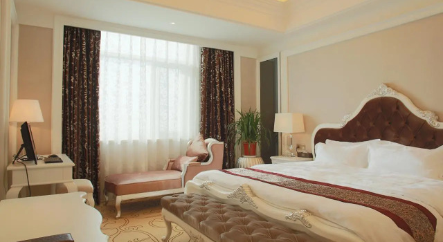 Люкс ShengShi TongKung International Hotel