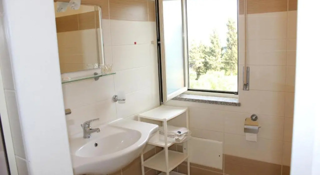 Standard Vierer Zimmer mit Meerblick Hotel Conca dOro