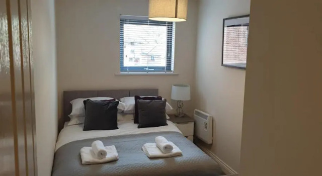 BEST PRICE!Superb City Centre 2bd Apartment, 1 Double bed, 2 Singles or Superking, Sofabed, Smart TV & FREE SECURE PARKING, Varaa Huoneisto Asunnot kohteessa Merseyside, Huoneisto