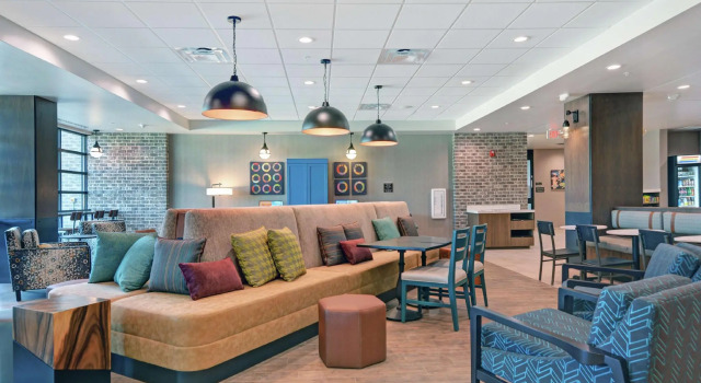 Двухместный люкс Home2 Suites by Hilton Bettendorf Quad Cities
