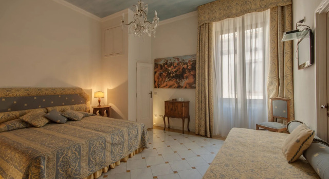 Florence Dream Domus, Забронировать Отель «постель и завтрак» Отели Флоренции 3 звезды, рядом с Дом Буонаротти, 3*