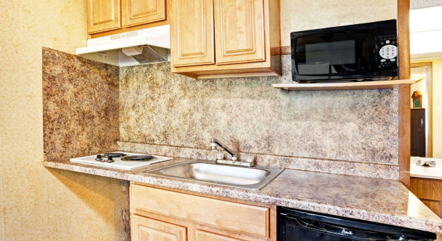 Люкс Knights Inn Detroit Area Sterling Heights