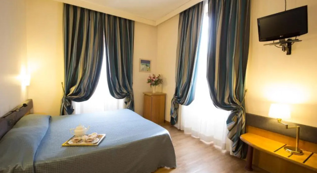 Двухместный номер Standard Albert Hotel
