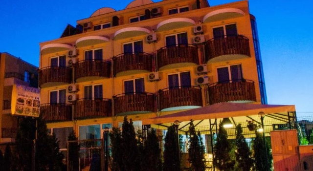 Ivian Family Hotel