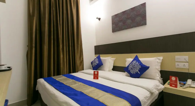 OYO 286 Uptown Hotel