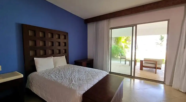Двухместный люкс с балконом Casa del Puerto by MIJ - Beachfront Hotel