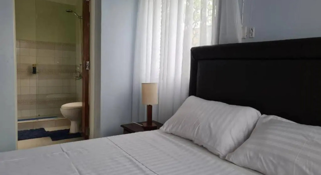 Kent Villa-Exquisite 5 bedroom all ensuite Villa in Nyali, Book Villa Hotels in Coast Region with Parking, Parking
