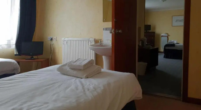Четырёхместный номер Standard The Bruce Hotel