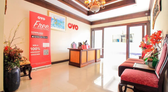 White Inn Hotel by OYO Rooms, Rezervovat Hotel Hotely v Central Thailand s parkováním, Parkování