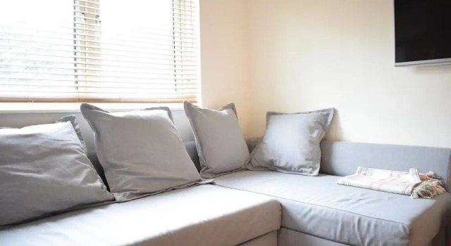 Modern Studio in Central London, Забронировать Апартаменты/квартира Лондон Большой Лондон, рядом с Roman Wall