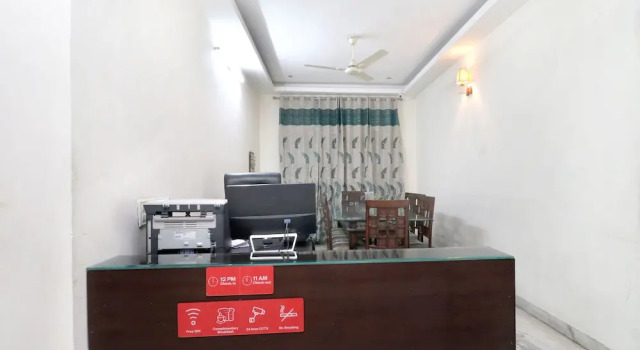 OYO 15728 The Shradha Guest House, Rezervovat Penzión Hotely v Panchkula s parkováním, Parkování