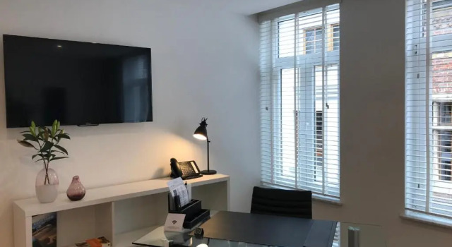 Antwerp Business Suites, Забронировать Отель Отели Антверпена с завтраком, рядом с Royal Palace Antwerp, Завтраки