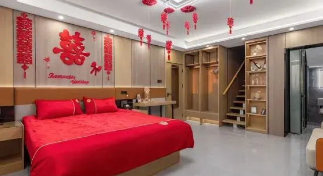 Люкс Business Home Inn Rui Bai · Cloud Hotel (Gushi County Phoenix Avenue)