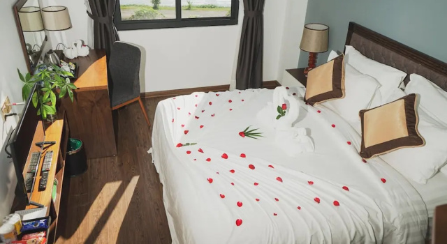 Номер Superior с балконом Sen Yangon Lakeview Hotel