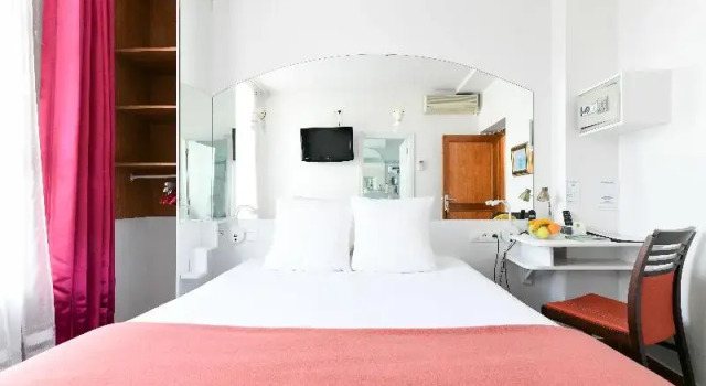 Номер Standard Logis Hotel & Restaurant Bergeret Sport
